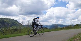 Ouvert du vendredi au dimanche inclus toute l'année + jours de semaine pendant les vacances scolaires. Exploring The Jura Department My Cycling Challenge