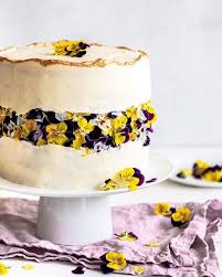 As decorations once they've been sugared or glazed (normally on top of cakes). Fault Line Cake With Edible Flowers Faultlinecake Torte Cake Torte Backen Trendcake2019 Blumen Kuchen Ideen Essbare Blumen Kuchen Hubsche Kuchen