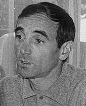 Charles aznavour est un acteur, compositeur, scénariste français. Charles Aznavour Wikipedia