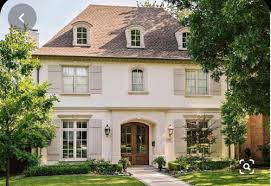 Getting a good coat of paint on your brick fireplace is really dependent on getting the surface clean and free from loose debris and dust. What Is A Good Creamy White Paint Color To Paint Exterior Brick