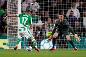 Se queja el croata al cuarto árbitro. Joaquin Fallo Un Gol Cantado Y Los Madridistas Se Acordaron De Lo Mismo Deportes Futbol Cadena Ser