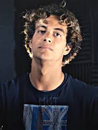 Noah Berk's Instagram, Twitter & Facebook