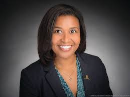 Tanya Holmes's Instagram, Twitter & Facebook