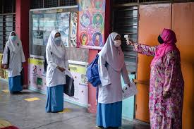 Detect language english german french italian spanish. Secondary Schools Reopen After Three Months Closure Due To Covid 19 Malaysia Malay Mail