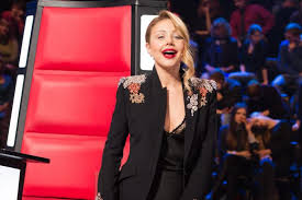 Несколько лет известная певица тина кароль овдовела. Tina Karol Nosit Pidzhak Za 7 Tysyach Dollarov Foto
