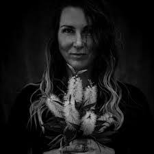 Tracey Stark's Instagram, Twitter & Facebook