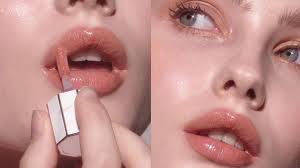 PARADISE AURORA SHINE LIP TREATMENT