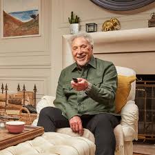 From white pianos to cosy crochets: Celebrity Gogglebox Stars Living Rooms Are Another Level Tom Jones Ruth Langsford Lorraine Kelly More Hello