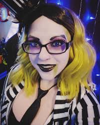 Some call me Millie, some call me Lizard Queen, and some call me bubbles,  but today you can call me the GRINCH! 😜🎄🔫 Ready for a horribly put  together and equally unattractive