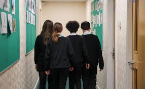 Çarpıcı ifşa hesaplarının kapısını arala