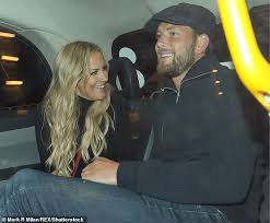 As administrator, i do not condone the actions of the late caroline flack. Old Caroline Flack Tweet About Loving New Lamp Goes Viral Daily Mail Online