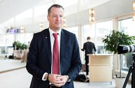 I dag höll digitaliseringsminister anders ygeman och socialminister lena hallengren digital pressträff tillsammans med johan carlson. 74 Aring Doms For Att Ha Ofredat Anders Ygeman Expo Se
