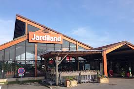 Jardiland met à la disposition des consommateurs plusieurs univers. La Queue En Brie Jardiland