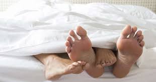 قرب فندق له, وذهب لالتقاط مياه المعبأة في زجاجات, ولكنه قال أنه فتح باب الثلاجة ميرتشانديزيد بجد أن عشرات من زجاجات المياه انخفض إلى الأرض. ØªÙØ³ÙŠØ± Ø­Ù„Ù… Ø±Ø¤ÙŠØ© Ø§Ù„ØªØ­Ø±Ø´ ÙˆØ§Ù„Ø§Ø¹ØªØ¯Ø§Ø¡ Ø§Ù„Ø¬Ù†Ø³ÙŠ ÙÙŠ Ø§Ù„Ù…Ù†Ø§Ù… Ù„Ø§Ø¨Ù† Ø³ÙŠØ±ÙŠÙ†