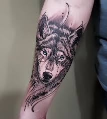 Instagram Photo By Paulo Bueno Jun 17 2019 At 7 23 Pm In 2020 Wolf Tattoo Sleeve Wolf Tattoo Shoulder Geometric Wolf Tattoo