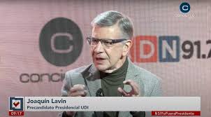 Hablando con el joaquín lavín de mil novecientos ochenta y nueve que escribió ese espectacular libro la revolución silenciosa con el joaquín lavín de los años dos mil en tiempos en que la udi era un baluarte de lo que era la defensa del gobierno militar. El Socialdemocrata Joaquin Lavin Define Su Domicilio Politico Soy Una Persona De Centro Derecha Lo He Sido Desde Siempre El Mostrador