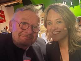 UAAH! Heute ist endlich die Aufzeichnung! Bin ich nervös? Ja, wie Sau!  Brauche ich das zu sein? Nein, eigentlich nicht. Weil der ja dabei ist: Ein  Riesen-Shoutout an diesen besten Zirkus-Trainer, den