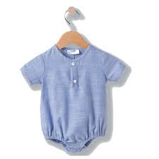 Barboteuse Bonnet Chaussons 15 Vetements Dignes D Un Bebe Royal Madame Figaro Einige informationen tauschen wir mit unseren partnern aus. barboteuse bonnet chaussons 15