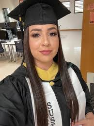 Carolina Nolasco's Instagram, Twitter & Facebook