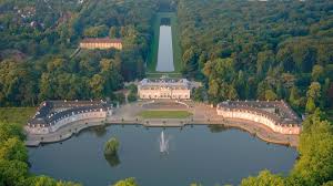 Palace synonyms, palace pronunciation, palace translation, english dictionary definition of palace. Benrath Palace The Palace Of Pleasure In Dusseldorf