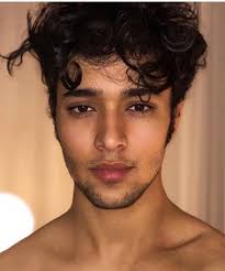 Pin By Anna Spicer On Cnco Cute Celebrity Guys Just Beautiful Men Celebrities Male