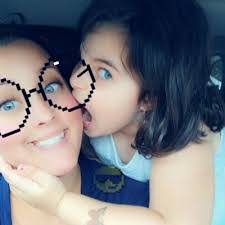 Jessica Wisnieski's Instagram, Twitter & Facebook