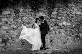 Mon métier consiste à réaliser le reportage photographique de votre mariage et capter, sublimer chaque instant que je devrai retranscrire de manière juste au travers mes. Photographe De Mariage Ile De France Virginie Hamon