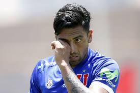 Uno de los episodios más emblemáticos de la enemistad entre fanáticos y jugadores había sido el entredicho entre cavani y el defensor chileno gonzalo jara, que provocó al delantero y propició su expulsión. Una Fecha De Castigo Para Jara Y Espinoza La Tercera