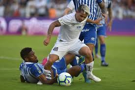 O padrão usado para montar a lista se baseou em pés e polegadas, medida. Soteldo Melhor Do Mundo Santista E 1Âº Em Lista Para Baixinhos