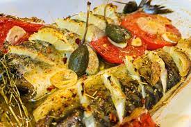 Aromăm cu cimbru, piper proaspăt măcinat. Macrou La Cuptor Cu Usturoi Si Rosii Bonfood ReÈ›ete Speciale Pentru Oameni Speciali