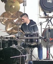 Drums can cause problems with their respective acoustics at some time during stage performances, and this is one of the most common problems that musicians. Thomas Munz Dataglobal Gmbh