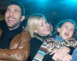Emine ün kimdir, hayatı ve biyografisi. Emine Un Ve Emre Kinay In Kizi Duru 17 Yasinda Magazin Haberleri Magazin Haberleri