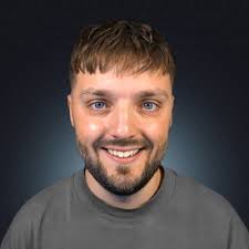 Dan Ashton (@AleCanDan)