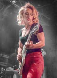 Pin On Women Of Rock