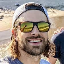 Tom Riordan (@riorman)