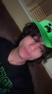 9bIIz.maxxing (@9biiz)'s videos with Everyone under this audio is gorgeous 