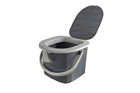 Junge auf outdoor toilette / durchdachter junge, der auf. Die 12 Besten Campingtoiletten Clevernomad De