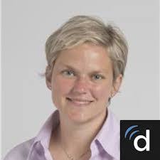 Cassandra Beck's Instagram, Twitter & Facebook