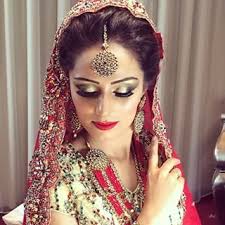 Sharing huge instagram jewelry haul. 20 Differences Between Indian Weddings On Instagram Vs In Real Life Indian Bride Desi Bride Long Hair Wedding Styles