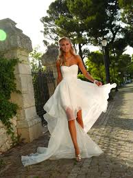 Deine hochzeit steht bevor und wir helfen dir das schönste brautkleid für dich zu finden. Vokuhila Alle Brautkleider De