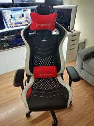 So my trusted gaming chair from about 15 years ago has quit on me and now i am in the need for i don't need to rest my legs because i am a feet away from my monitor but it seems to come with pretty much all of the newer gaming chairs. I Thought Gaming Chairs We Re Overrated Until I Sat In This Throne Pcmasterrace