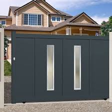 Portail Alu Coulissant Plein Droit Emalu Dallas Disponible En Gris Ou Blanc De 3m A 5m Motorisation En Option Portail Portail Alu Portail Portail Aluminium