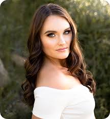 Senior Photos by Madison Grey Photography in Phoenix, Arizona