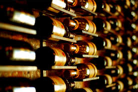 Un finanziamento della Regione per l'acquisto di vini di qualità lombardi per pub, ristoranti e affini