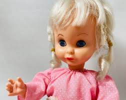 Vintage 1976 Uneeda Doll 16" Tall Blonde With Blue Sleepy Eyes in Original  Dress! Collectible Childrens Toy Nursery