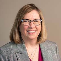 Beth Fishman's Instagram, Twitter & Facebook