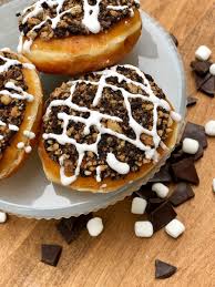 The pecan nuts are optional. Krispy Kreme On Twitter Chocolate Kreme Cookie Graham Crumbles And Marshmallow Drizzle Meet Us At Your Closest Kripsykreme To Try Our Mississippi Mud Pie Today Through 6 24 Participating
