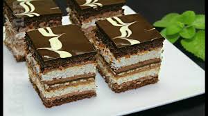 240 g biscuiti 150 g unt pentru crema: Prajitura De Vis Cu Nuca Si Ciocolata Reteta Adygio Kitchen