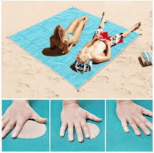 Its waterproof backing prevents moisture from penetrating, making it perfect for the beach, picnics, camping, tailgating and any other time you'll be hanging outside. Sand Free Beach Blanket Best Beach Mat 2021