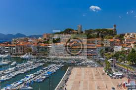 Sleeps 10 • 4 bedrooms • 5 bathrooms. Alte Stadt In Cannes Frankreich Leinwandbilder Bilder Tour Tourismus Cannes Stadtlandschaft Myloview De